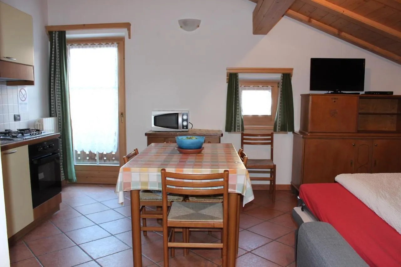 Bait Da Sant'Antoni Apartamento Livigno 0*,  Itália